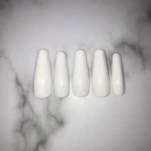 White plain press on nails